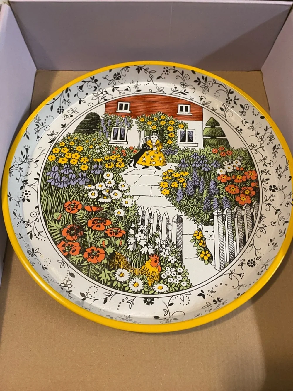 Pat Albeck Decorative Yellow Floral Cottage Serving Metal Tray